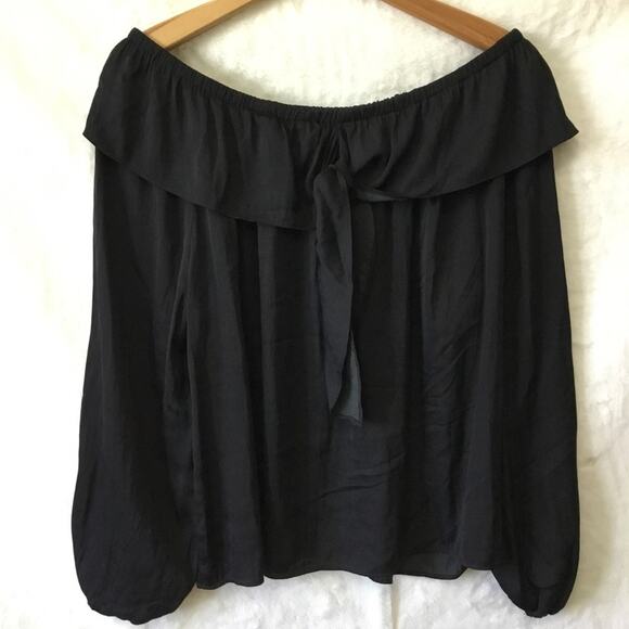 Archives Black Ruffled Off-The-Shoulder Top - Picture 6 of 13